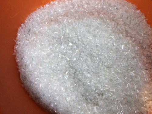 Nguyên liệu hạt nhựa - Cơ Sở Xay Cắt Vỏ Chai Thành Tư